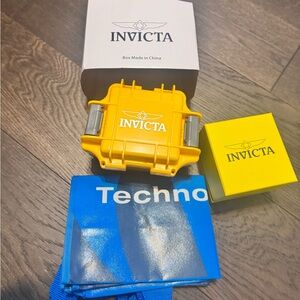 Invicta Yellow and Blue Watch Box Set.. New